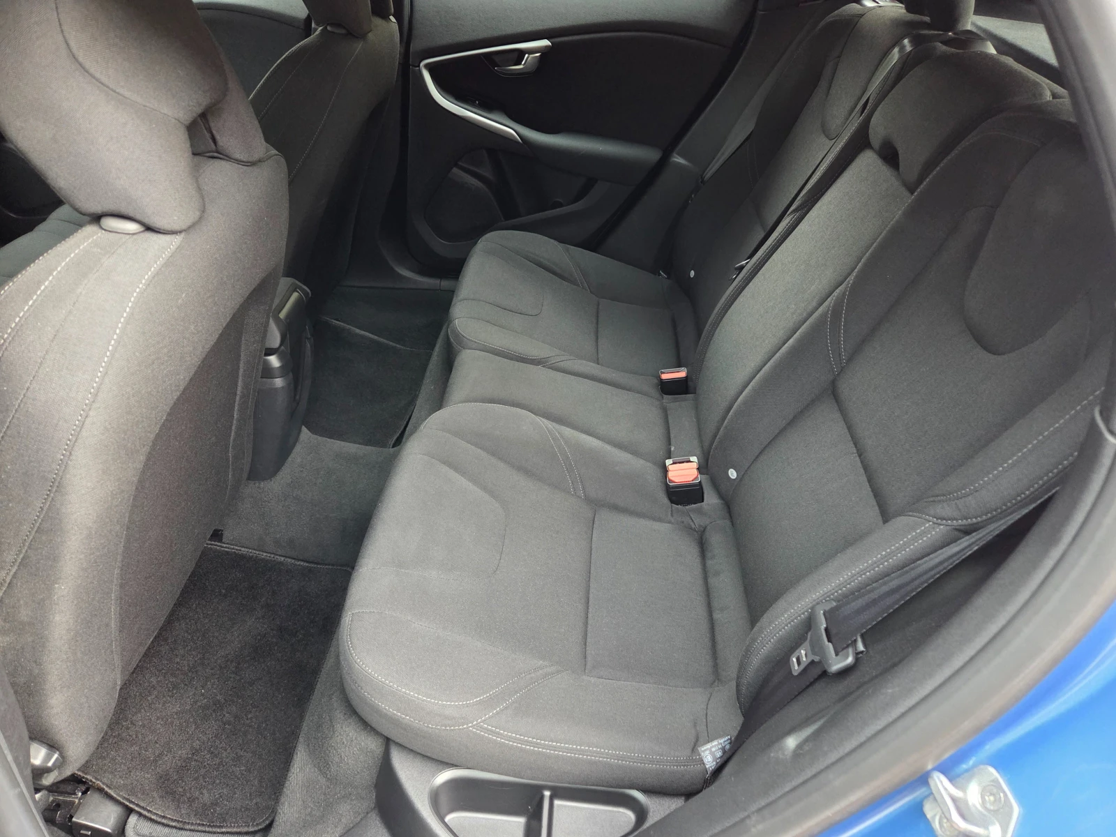 Volvo V40 1.6D2 46хил.км. - изображение 7