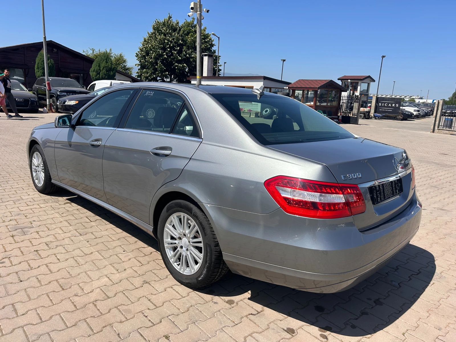 Mercedes-Benz E 300 HYBRID AVTOMAT/NAVI/KOJA EURO 5 - изображение 8
