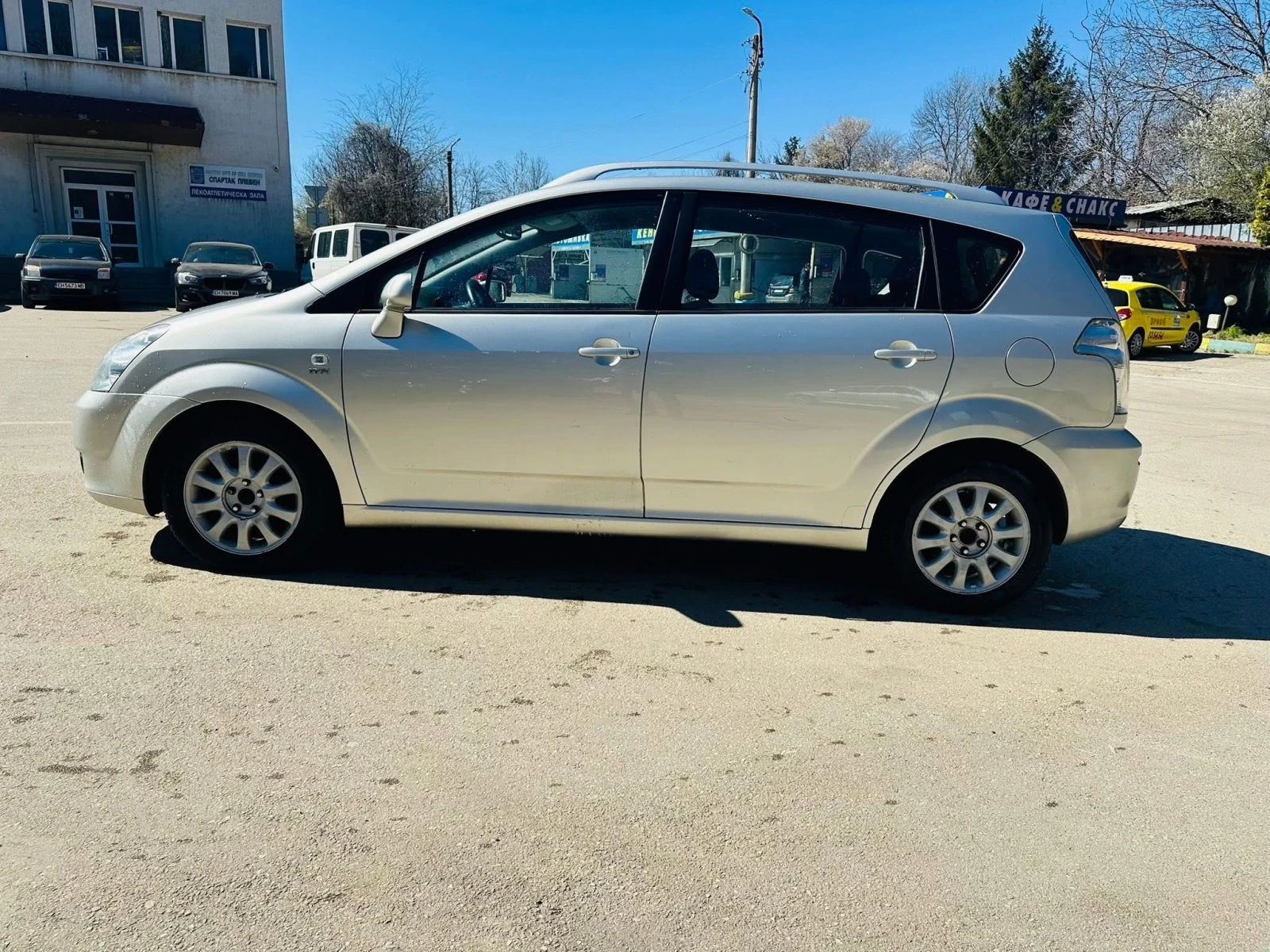 Toyota Corolla verso 1.8 129kc 7 места - изображение 7