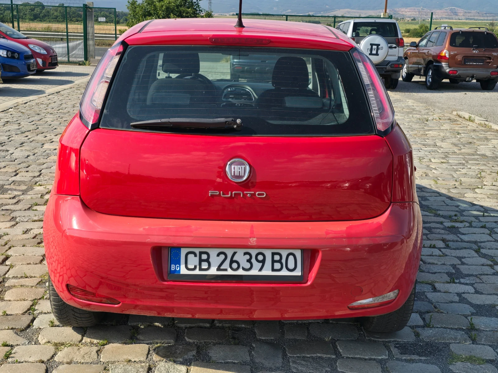 Fiat Punto 1.2i 70кс 2012 година ЕВРО 5 - изображение 7