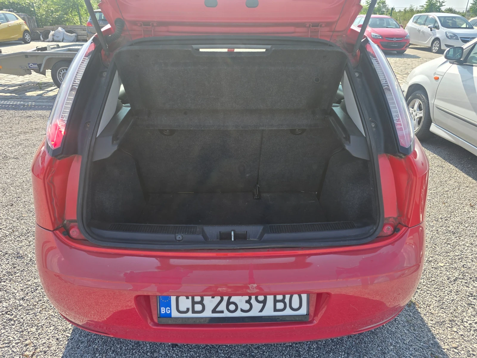 Fiat Punto 1.2i 70кс 2012 година ЕВРО 5 - изображение 10