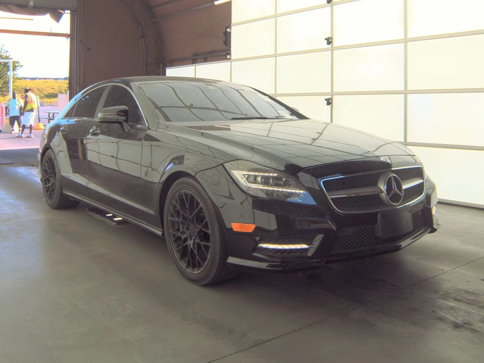 Mercedes-Benz CLS 550 AMG* МАСАЖ* ОБДУХ* HARMAN* KEYLESS GO* LANE ASSIST - изображение 3