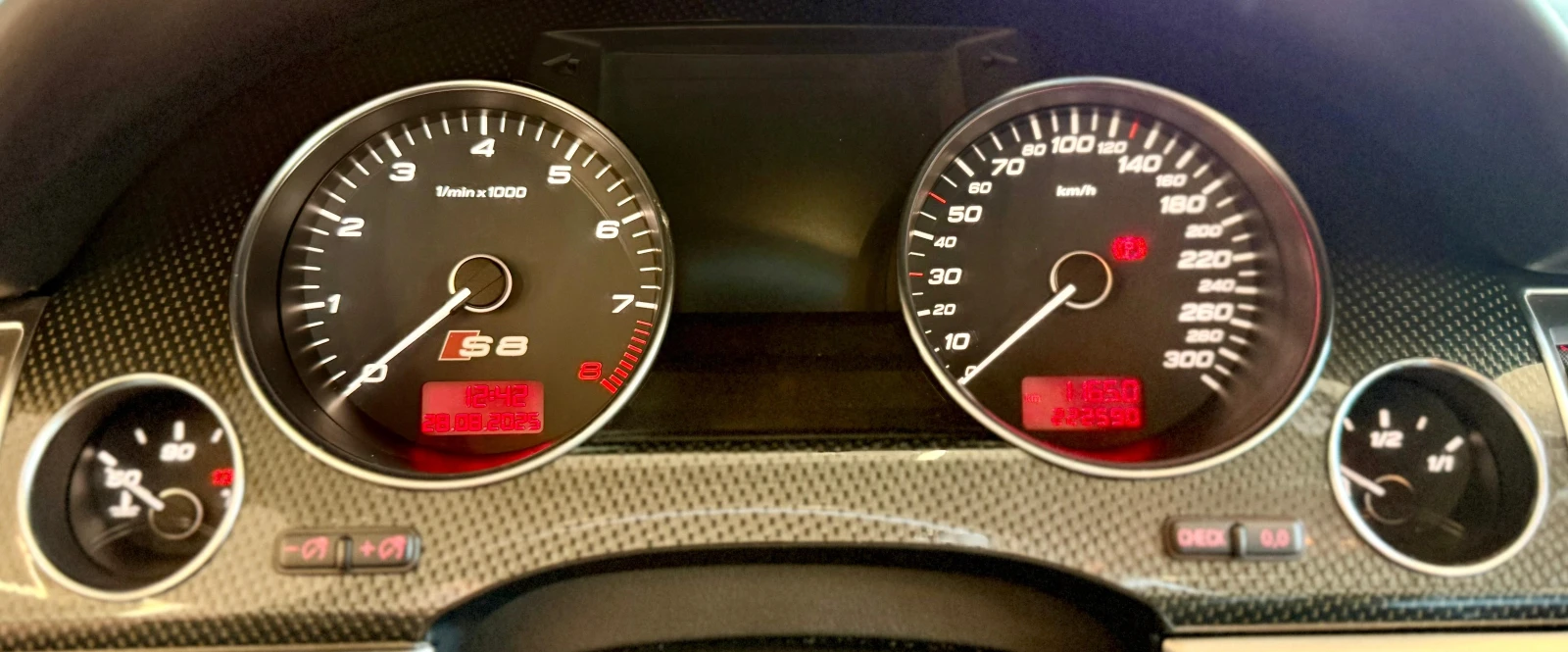 Audi S8 V10* Ceramic* Carbon* Bang&Olufsen* *  | Mobile.bg   11