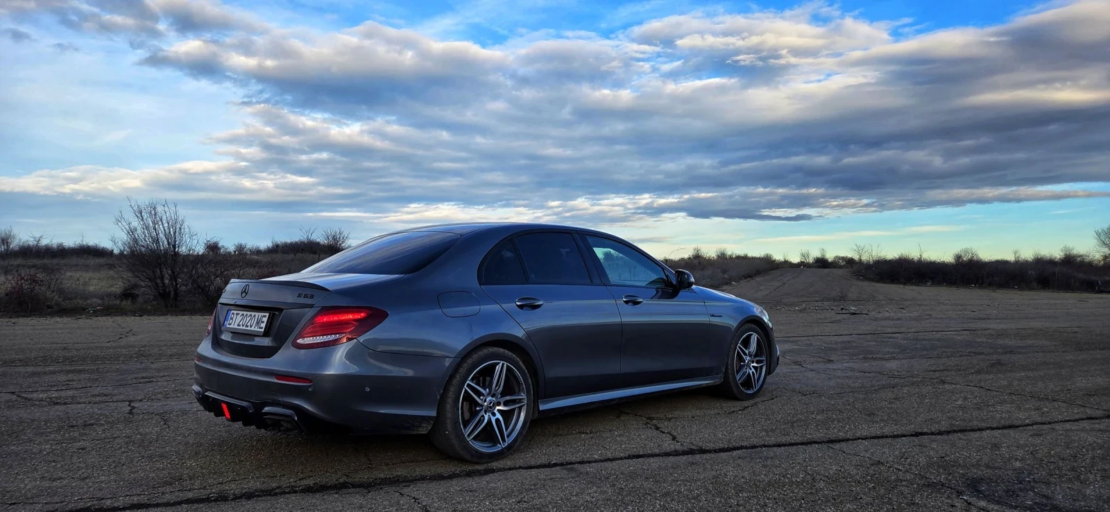 Mercedes-Benz E 400 AMG Burmester  - изображение 4