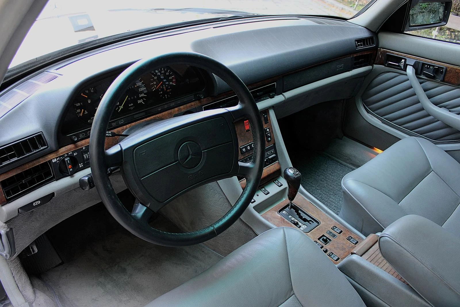 Mercedes-Benz 560 SE | Mobile.bg � ����������� 11