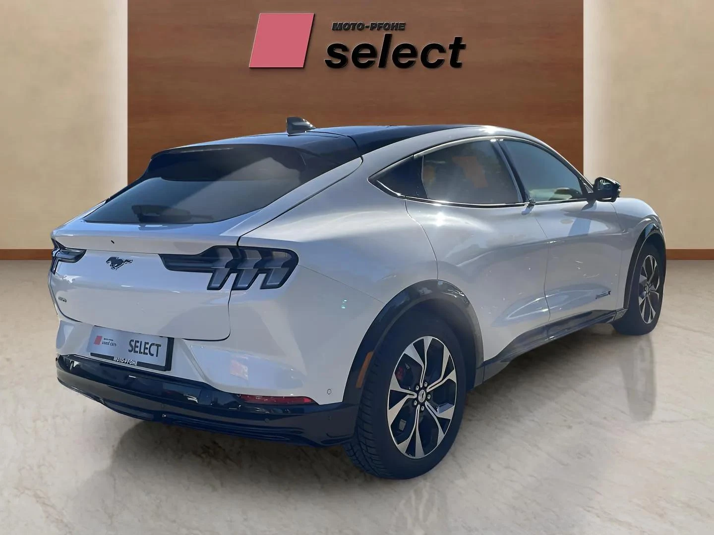 Ford Mustang Mach-E 98 kWh - изображение 5