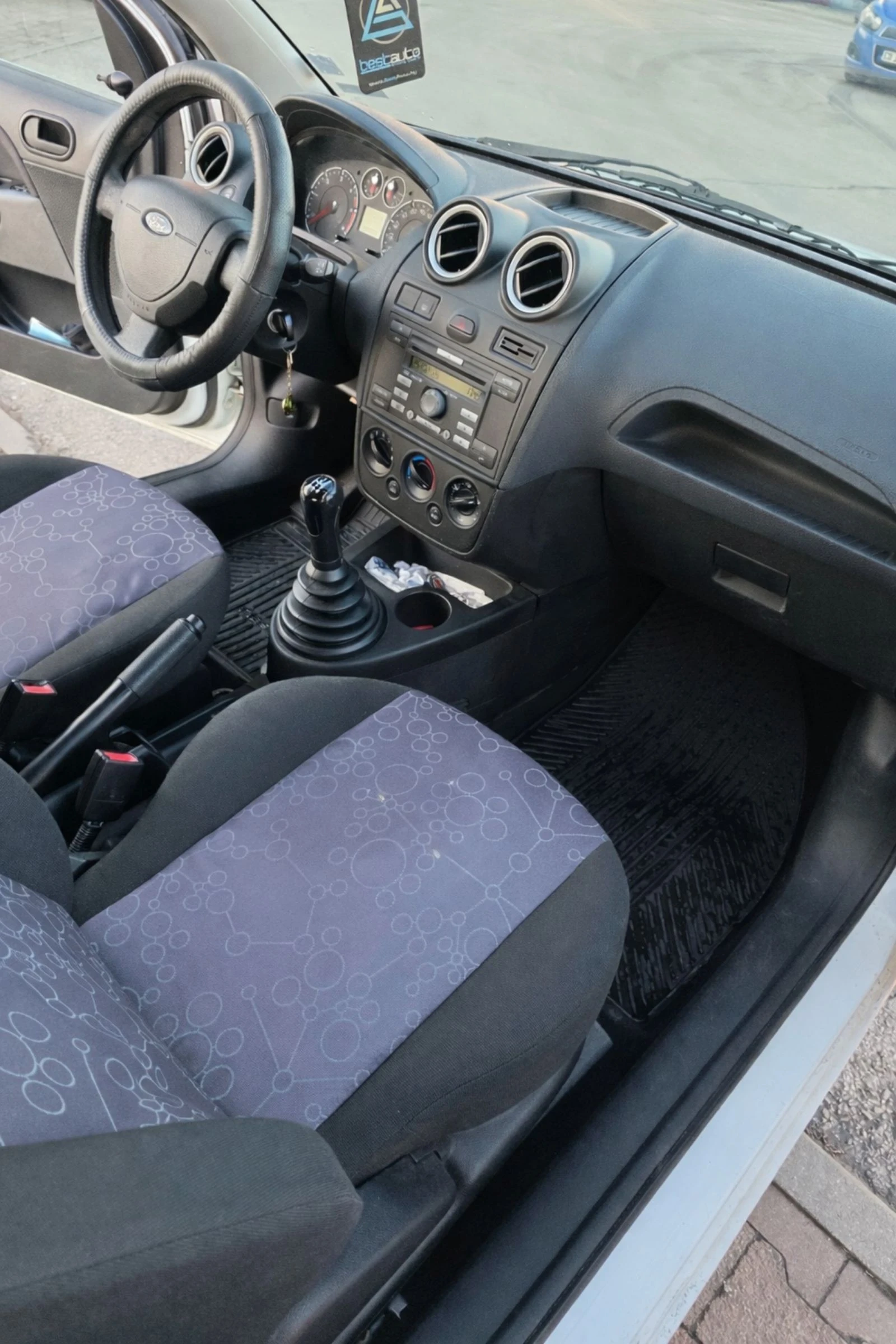 Ford Fiesta 1.4 TDCi  | Mobile.bg � ����������� 10