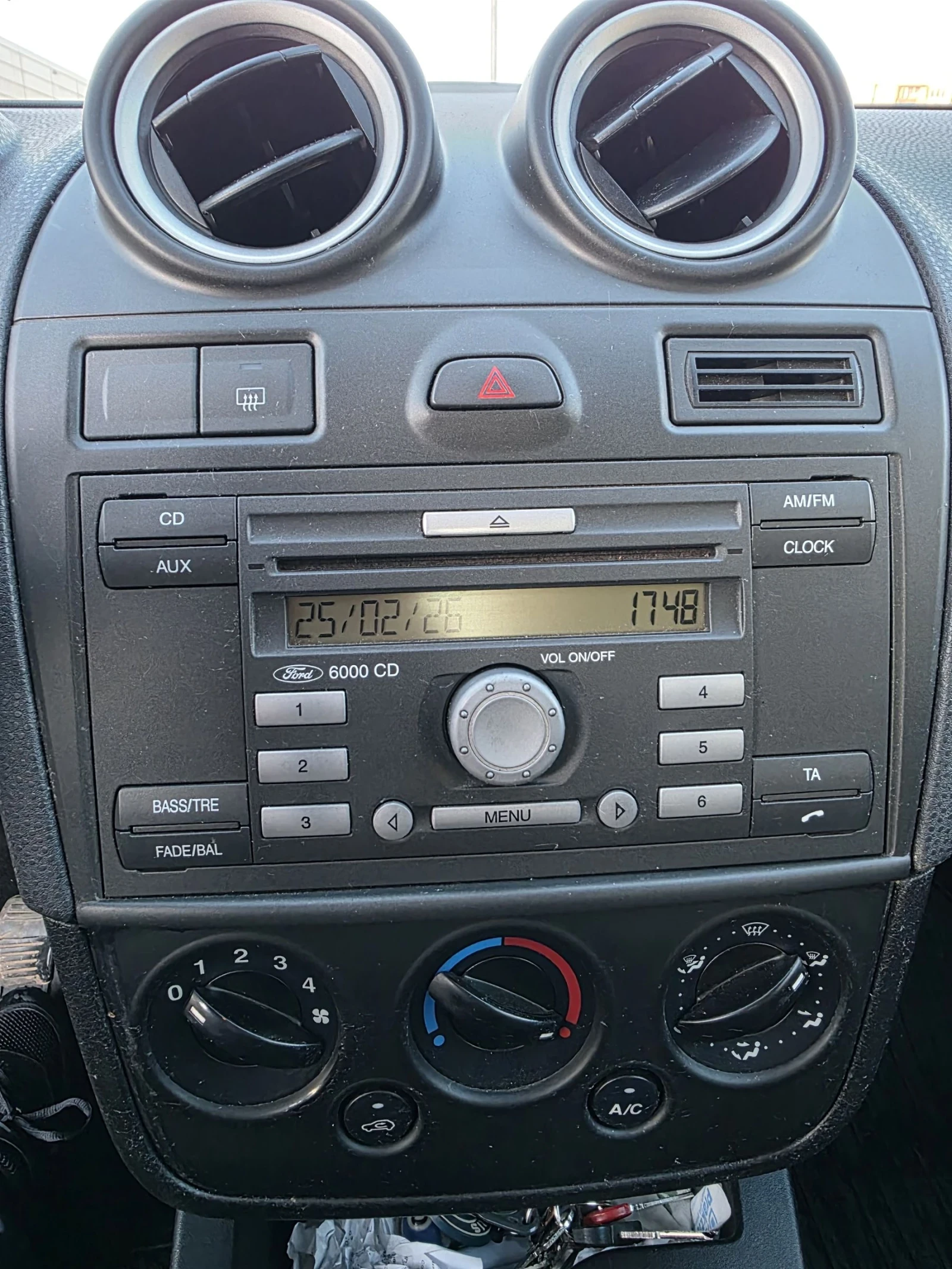 Ford Fiesta 1.4 TDCi  | Mobile.bg � ����������� 15