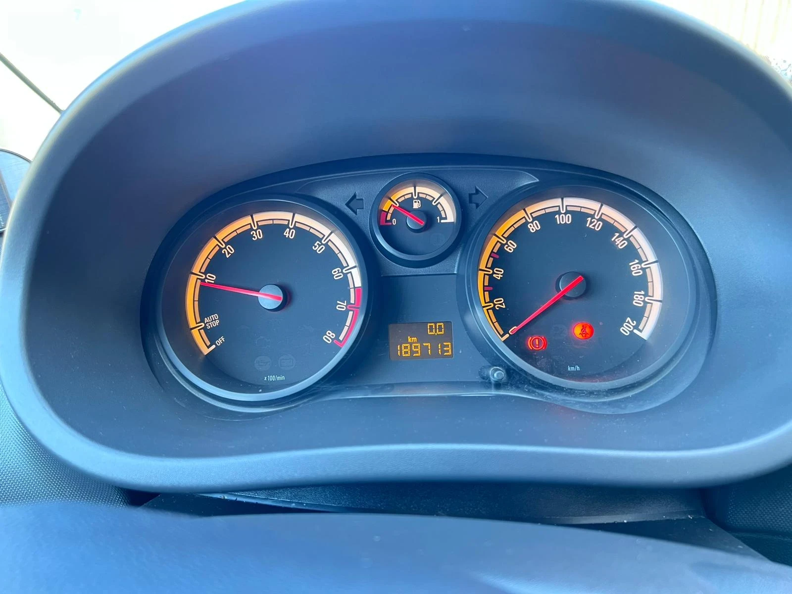 Opel Corsa 1.2i EcoFlex, снимка 6 - Автомобили и джипове - 53748019