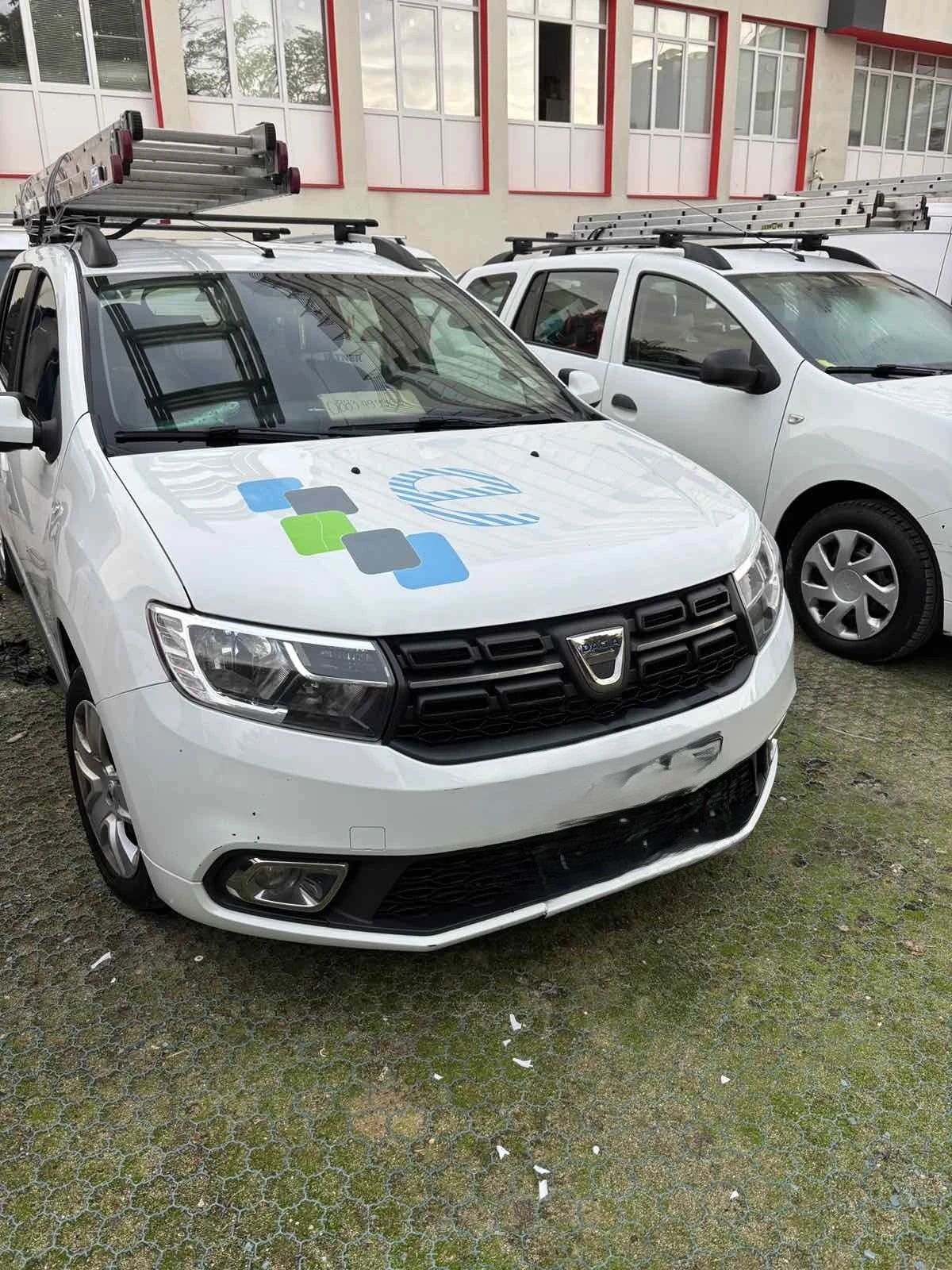 Dacia Logan 1.5DCI, снимка 2 - Автомобили и джипове - 53769104