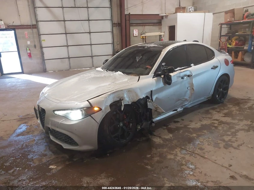 Alfa Romeo Giulia * Крайна цена до БГ* , снимка 2 - Автомобили и джипове - 53979534