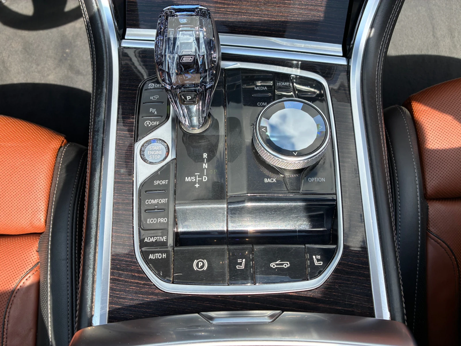 BMW 840 XD/M-Paket/Cabriolet/Swarovski, снимка 17 - Автомобили и джипове - 53981037