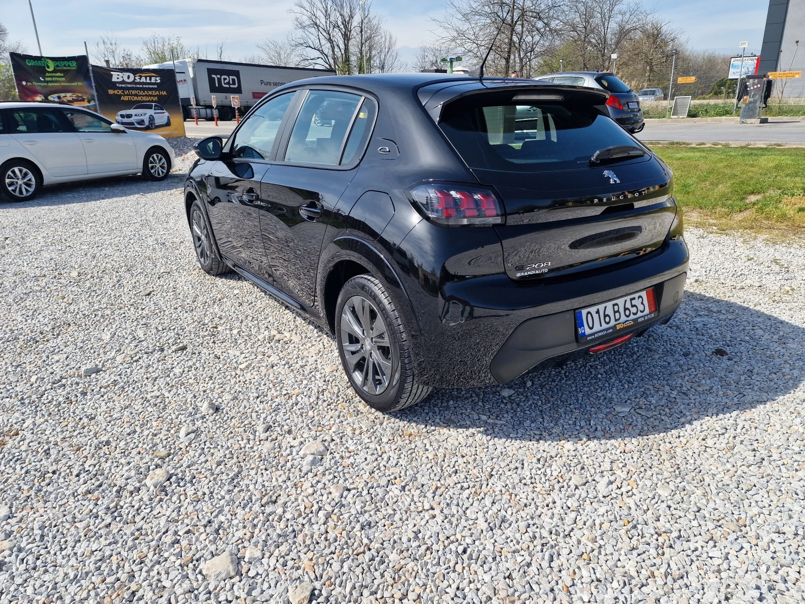 Peugeot 208 50kWh, снимка 8 - Автомобили и джипове - 54225852