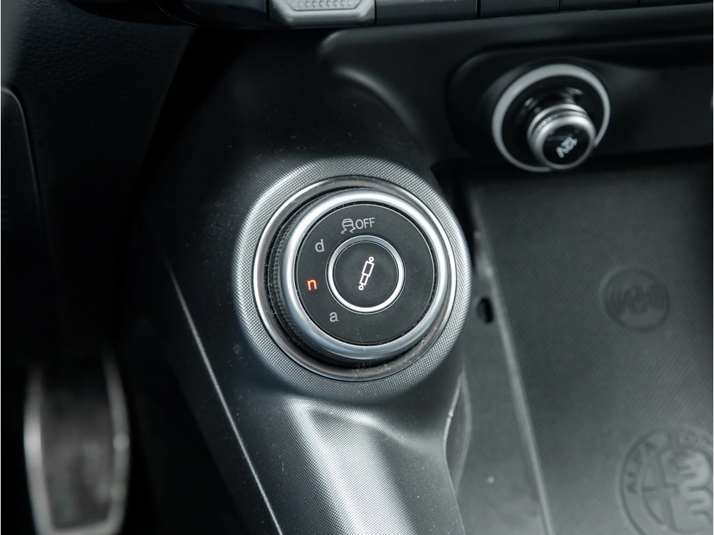 Alfa Romeo Tonale 268��+ | ����| ������ | Mobile.bg � ����������� 10