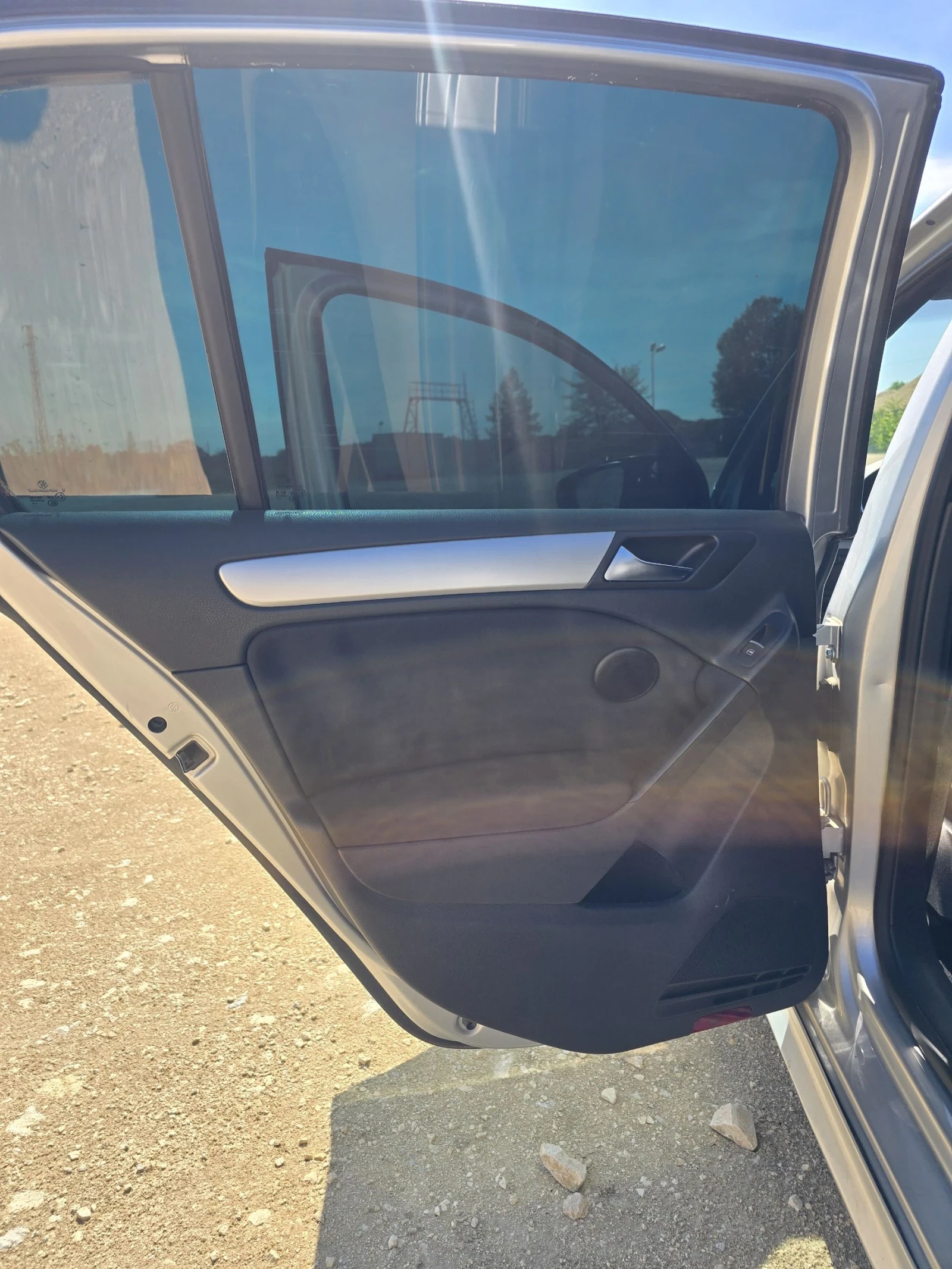 VW Golf 1.6TDI, снимка 9 - Автомобили и джипове - 54554769