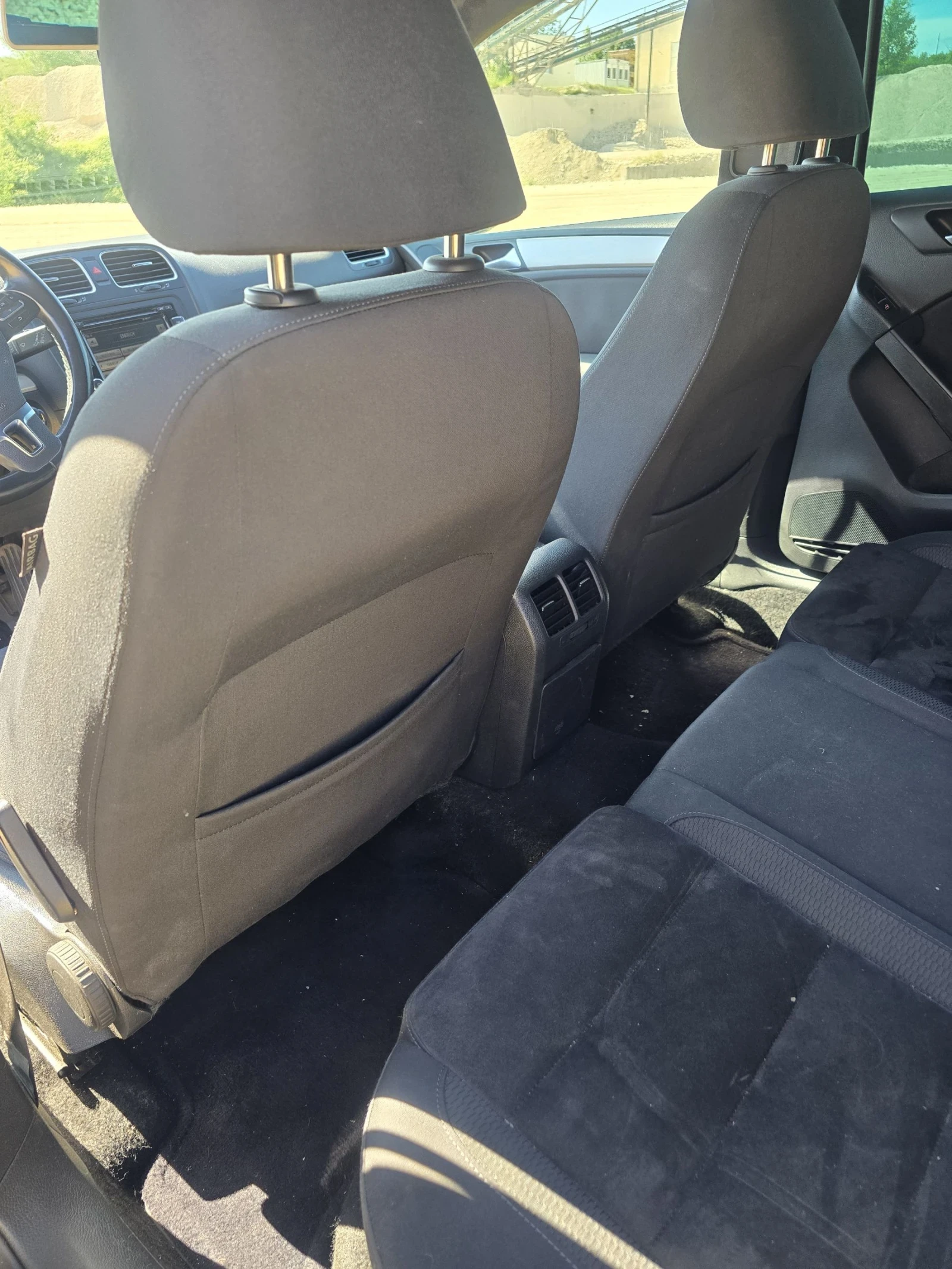 VW Golf 1.6TDI, снимка 5 - Автомобили и джипове - 54554769