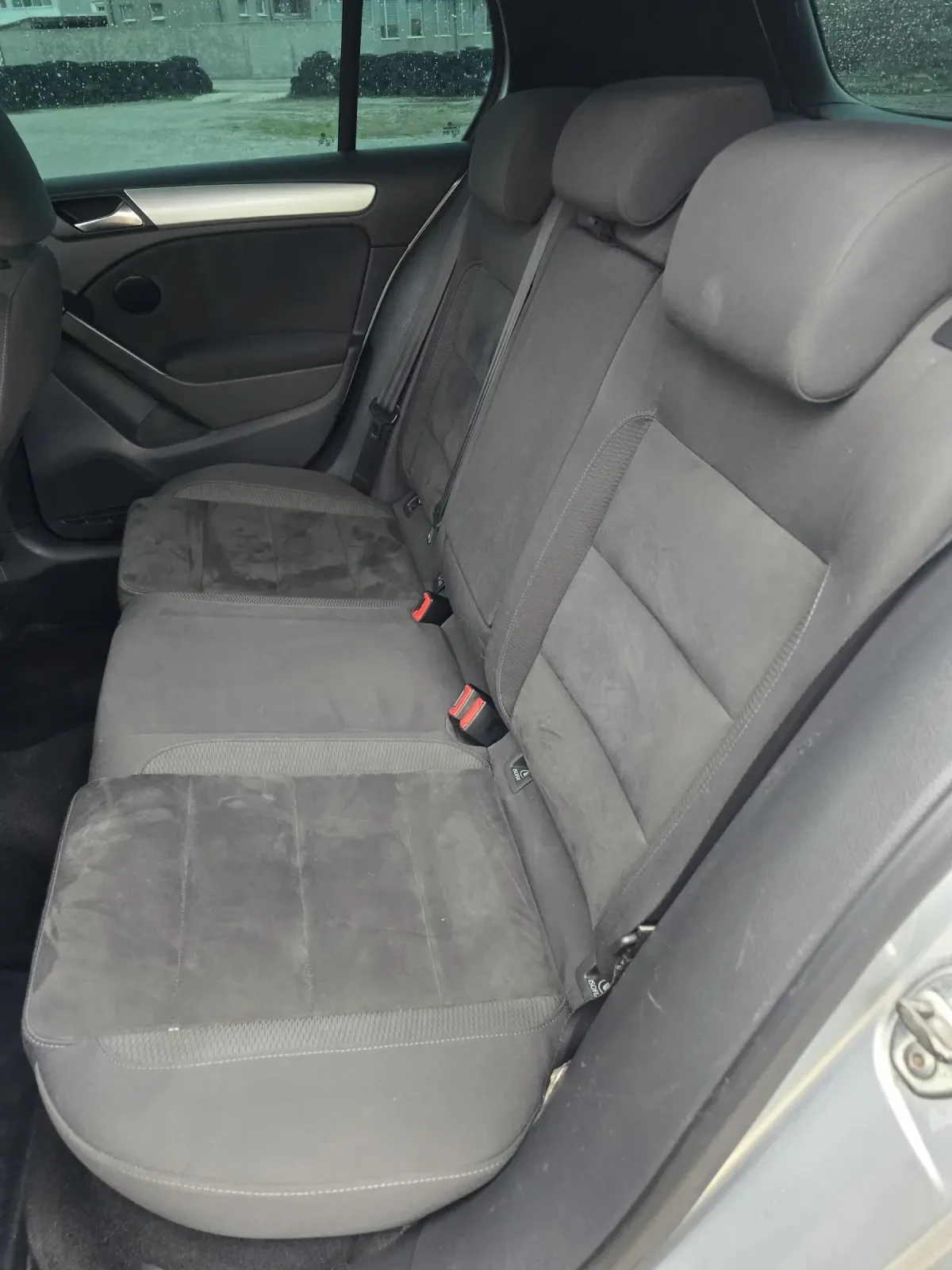 VW Golf 1.6TDI, снимка 14 - Автомобили и джипове - 54554769