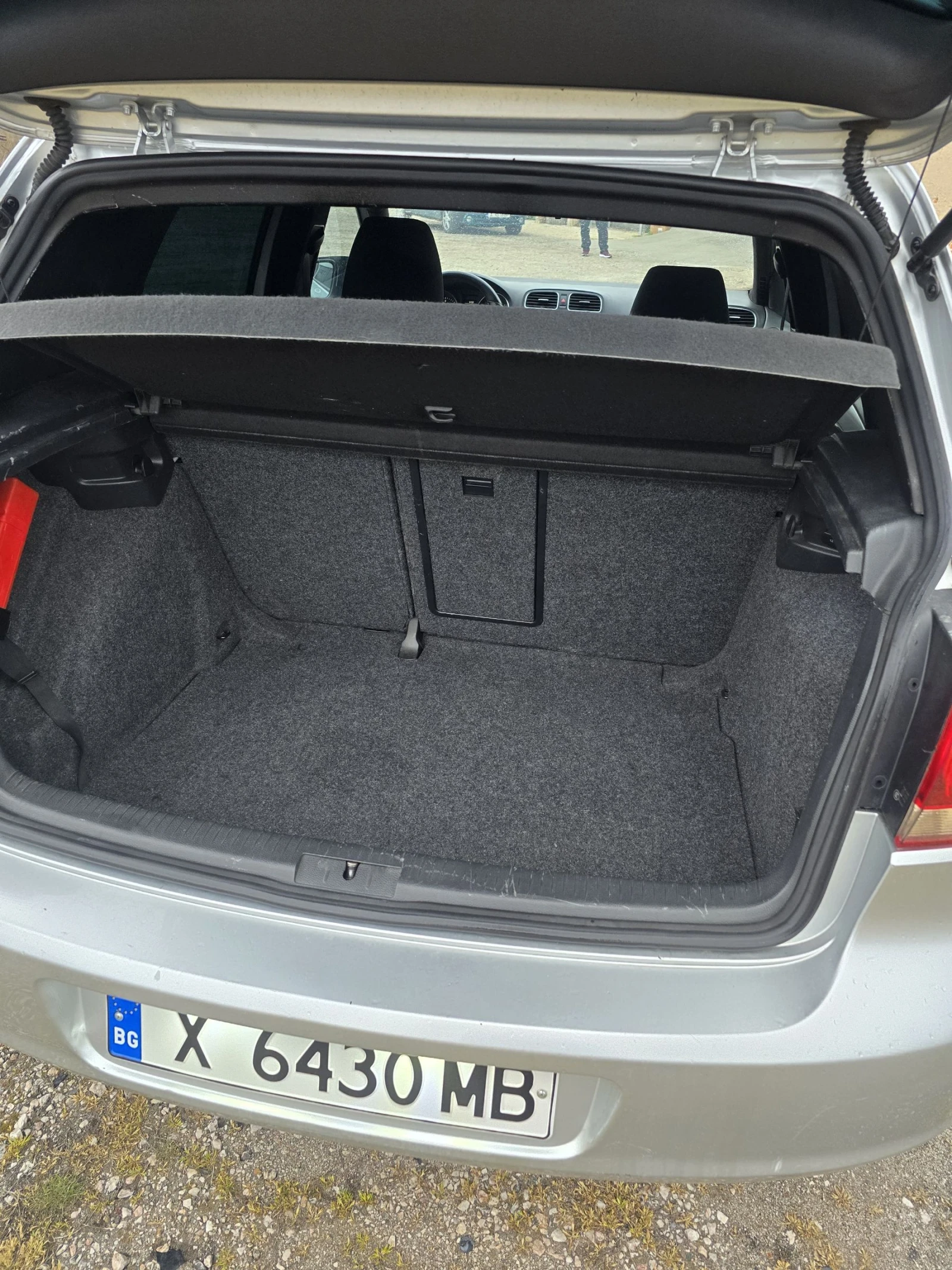 VW Golf 1.6TDI, снимка 13 - Автомобили и джипове - 54554769