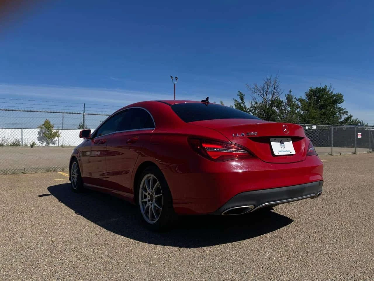 Mercedes-Benz CLA 250 * CARFAX * ОПЦИЯ ЗА ФИНАНСИРАНЕ, снимка 15 - Автомобили и джипове - 55193195