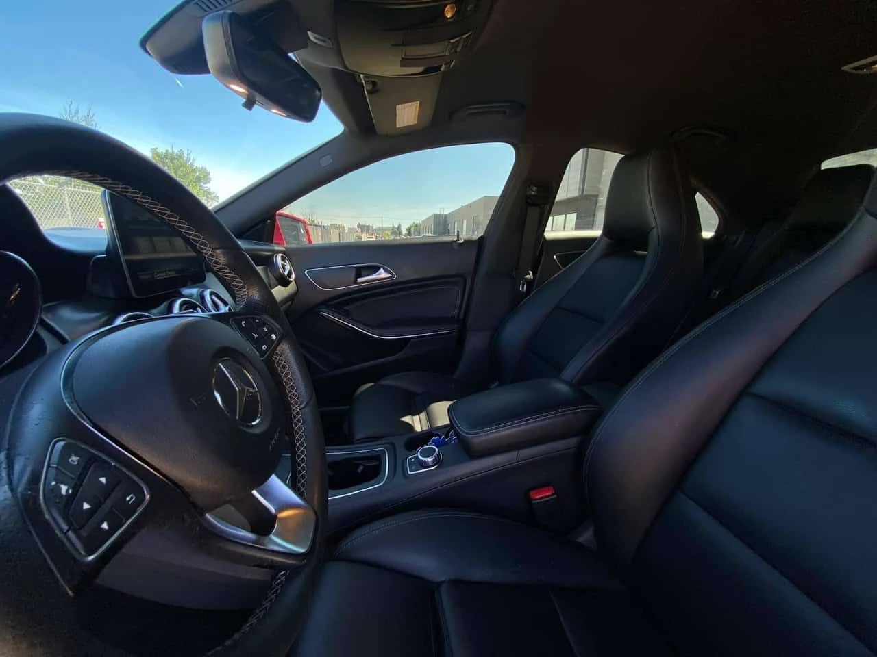 Mercedes-Benz CLA 250 * CARFAX * ОПЦИЯ ЗА ФИНАНСИРАНЕ, снимка 5 - Автомобили и джипове - 55193195