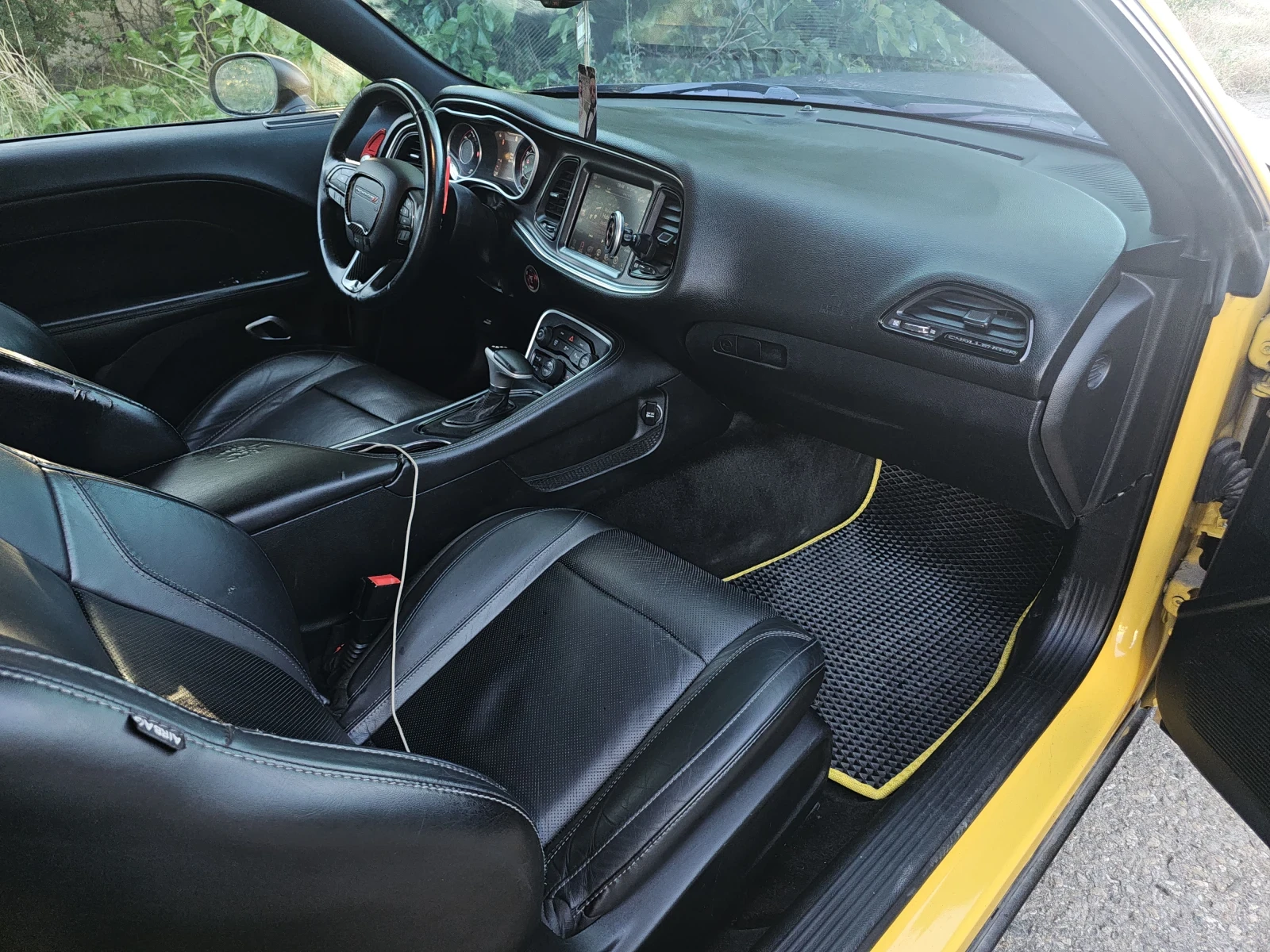 Dodge Challenger SXT, снимка 5 - Автомобили и джипове - 55245369