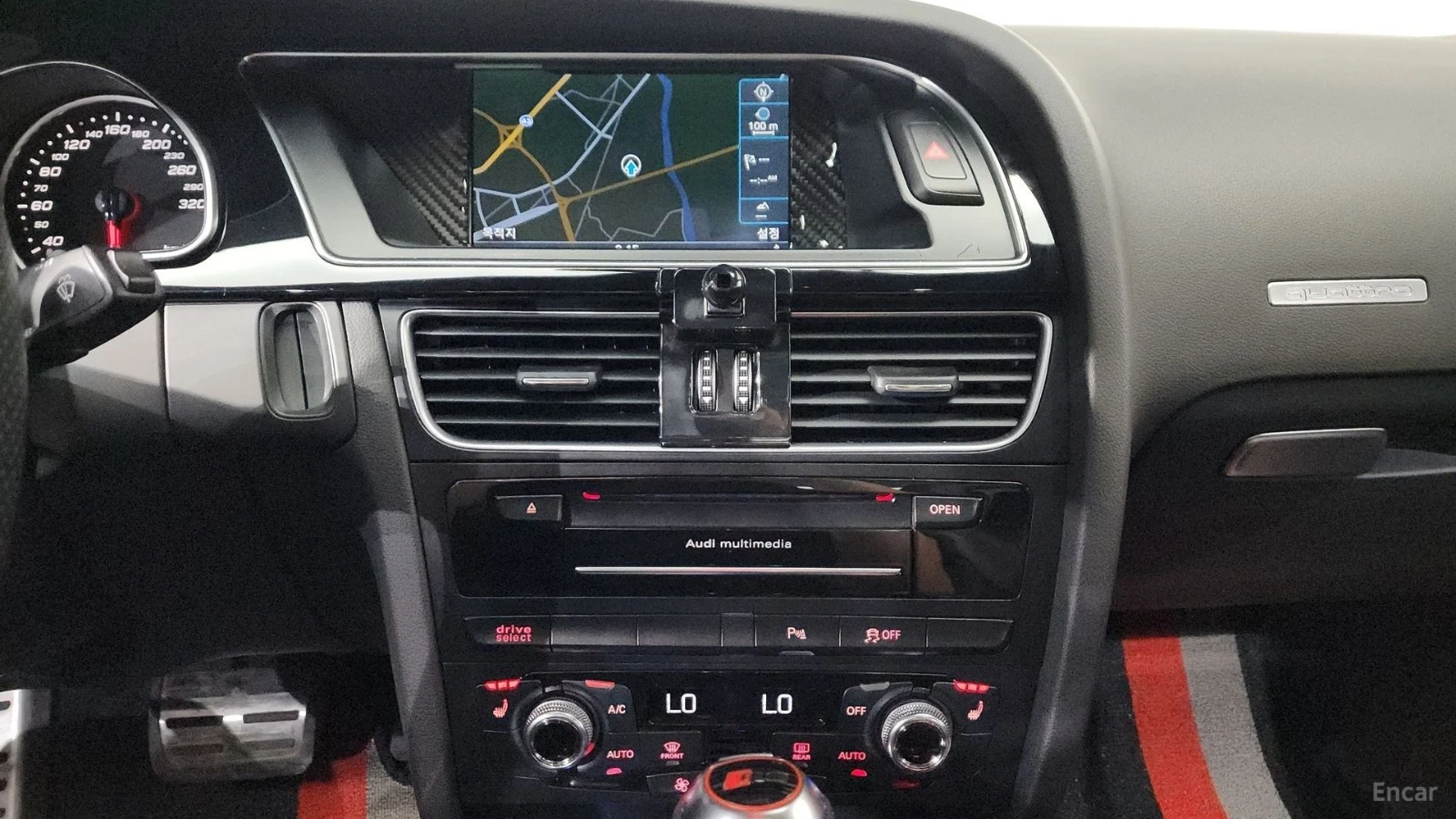 Audi Rs5 4.2 FSI* QUATRRO* PANO* КОЖА* ПОДГРЕВ* ОБДУХВ* НАВ, снимка 12 - Автомобили и джипове - 55505365