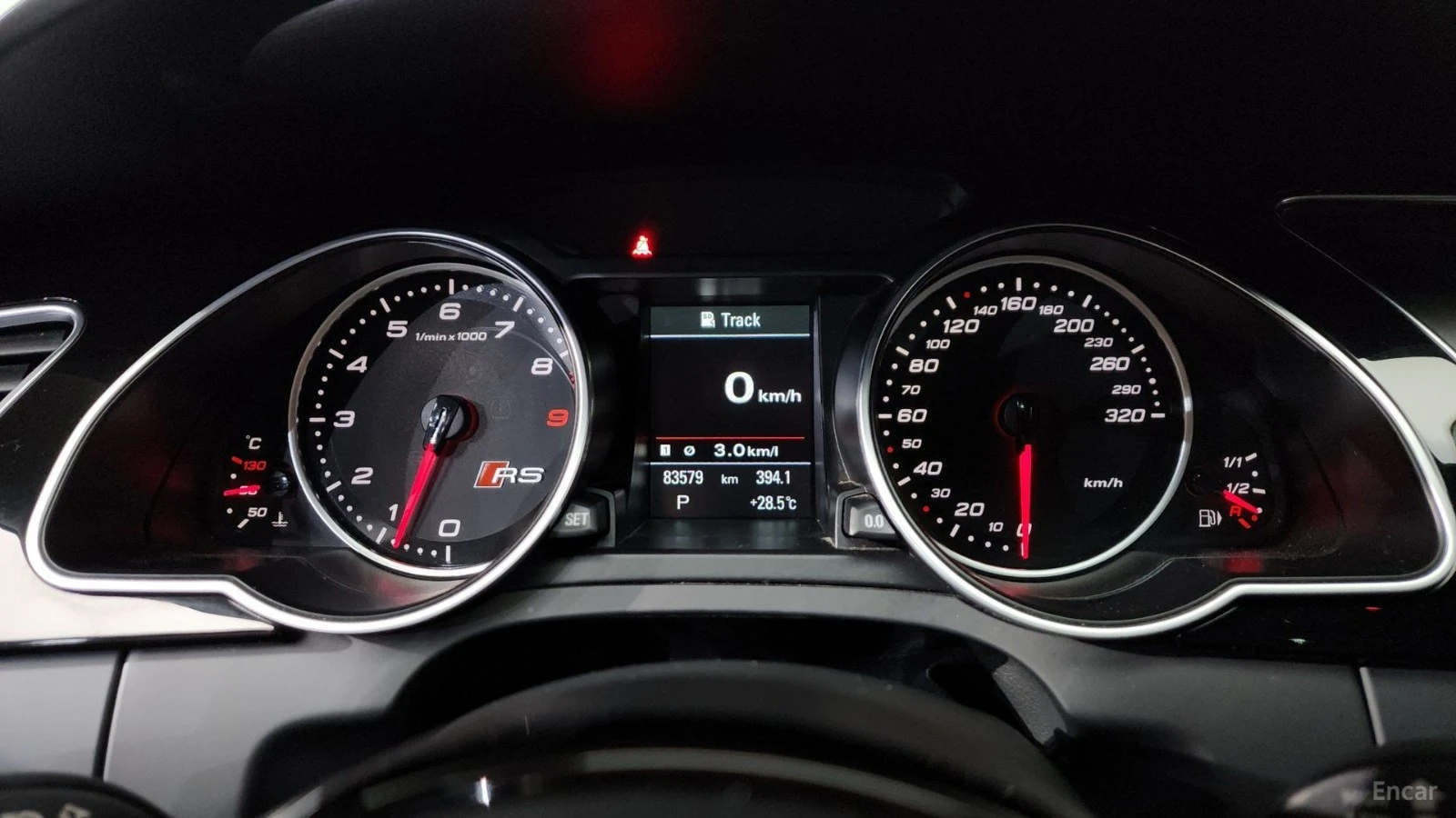 Audi Rs5 4.2 FSI* QUATRRO* PANO* КОЖА* ПОДГРЕВ* ОБДУХВ* НАВ, снимка 8 - Автомобили и джипове - 55505365