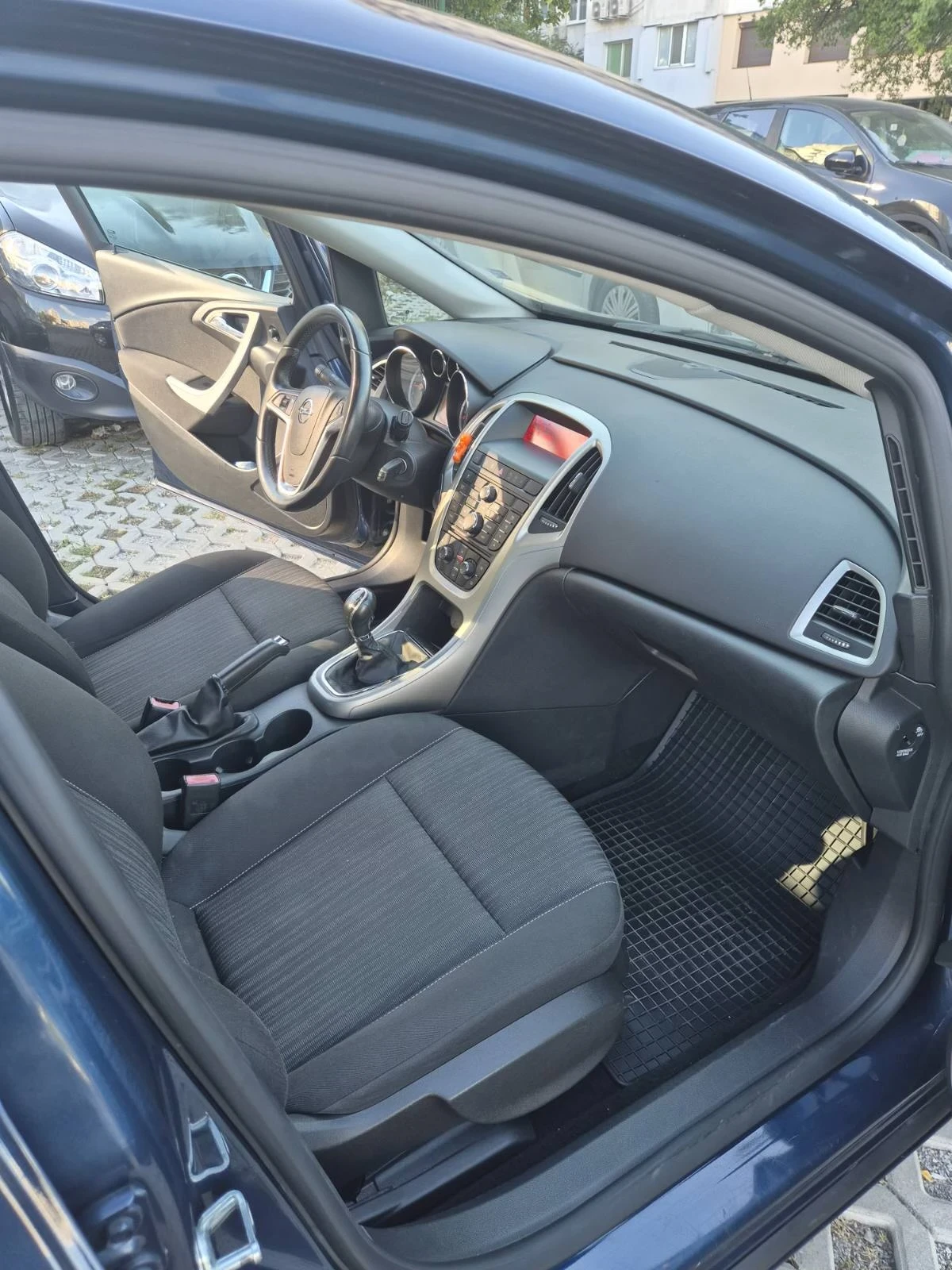Opel Astra 1.4i-140КС-ГАЗ-EURO 5, снимка 5 - Автомобили и джипове - 55775114