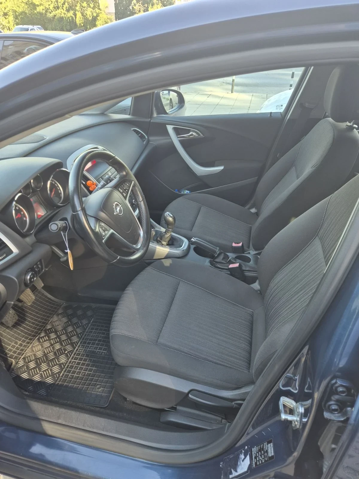 Opel Astra 1.4i-140КС-ГАЗ-EURO 5, снимка 8 - Автомобили и джипове - 55775114