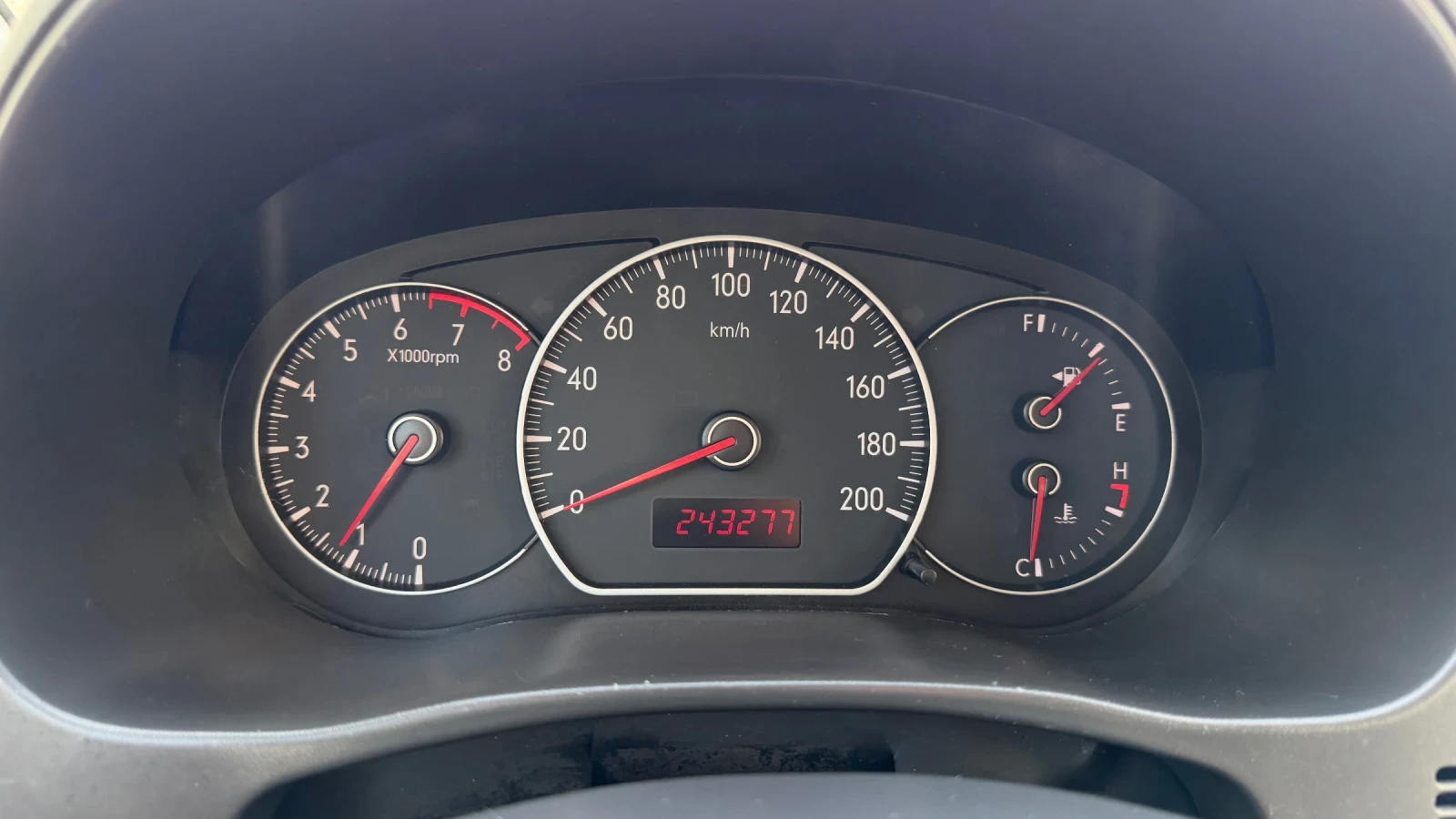 Suzuki SX4 1.6 i 107 �.� | Mobile.bg � ����������� 8
