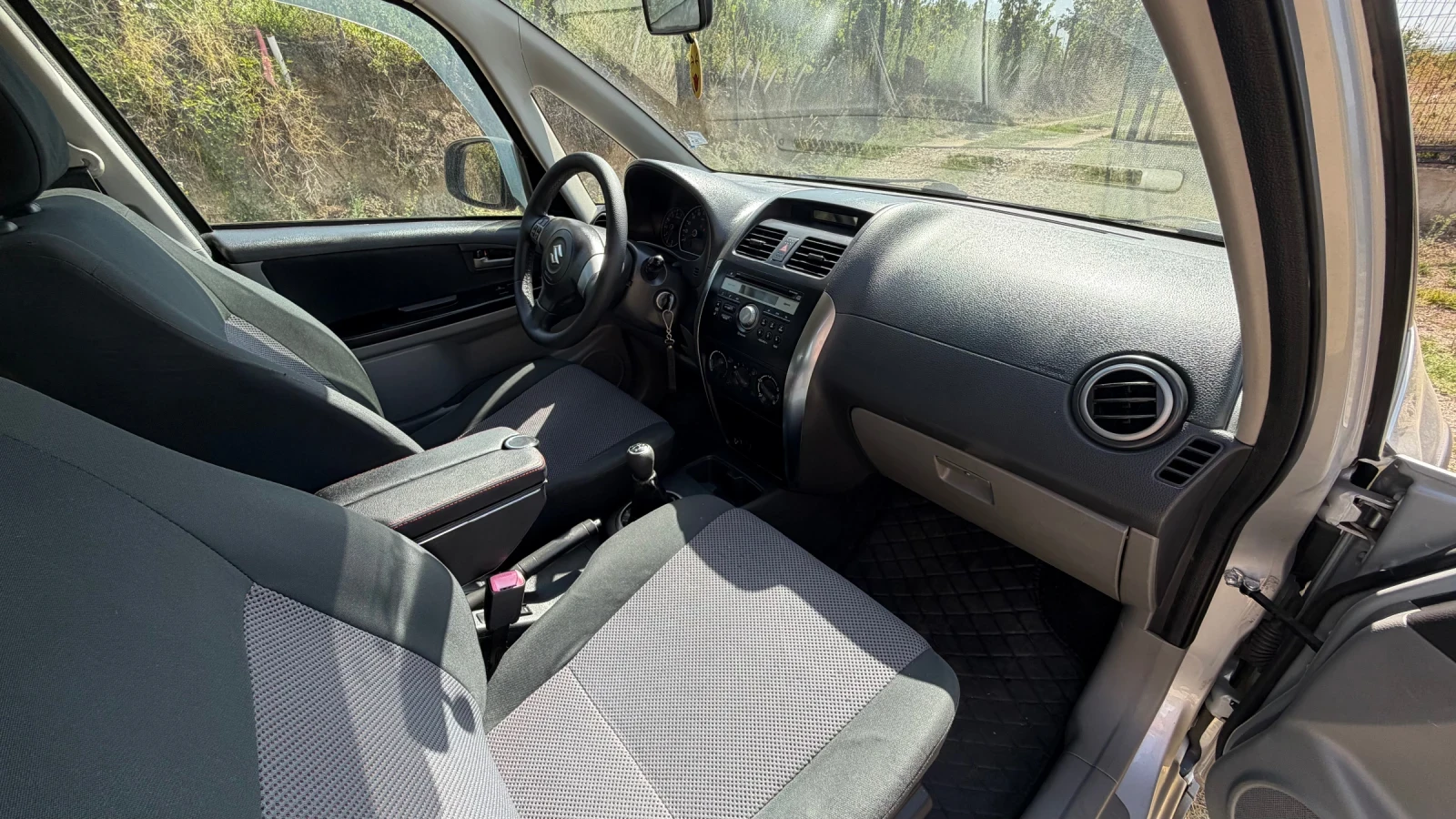 Suzuki SX4 1.6 i 107 �.� | Mobile.bg � ����������� 12