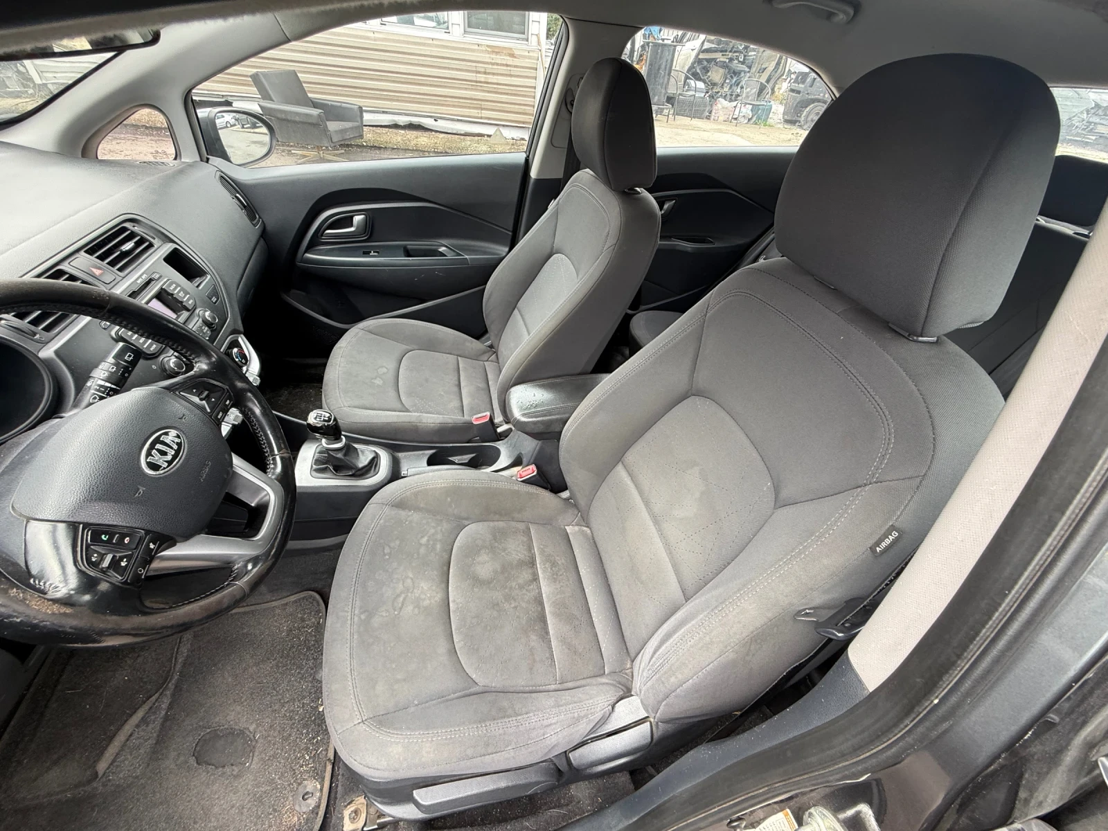Kia Rio 1.1crdi 75кс 6ск, снимка 6 - Автомобили и джипове - 56232707