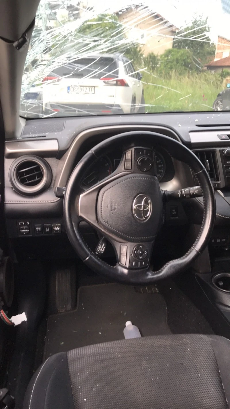 Toyota Rav4, снимка 4 - Автомобили и джипове - 41465565