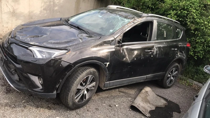 Toyota Rav4, снимка 5 - Автомобили и джипове - 41465565