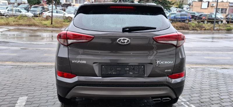 Hyundai Tucson 2.0 186kc Automat Led Xenon 4X4, снимка 4 - Автомобили и джипове - 48260052