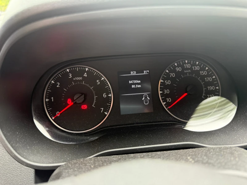 Dacia Duster газ-бензин, снимка 4 - Автомобили и джипове - 52508053