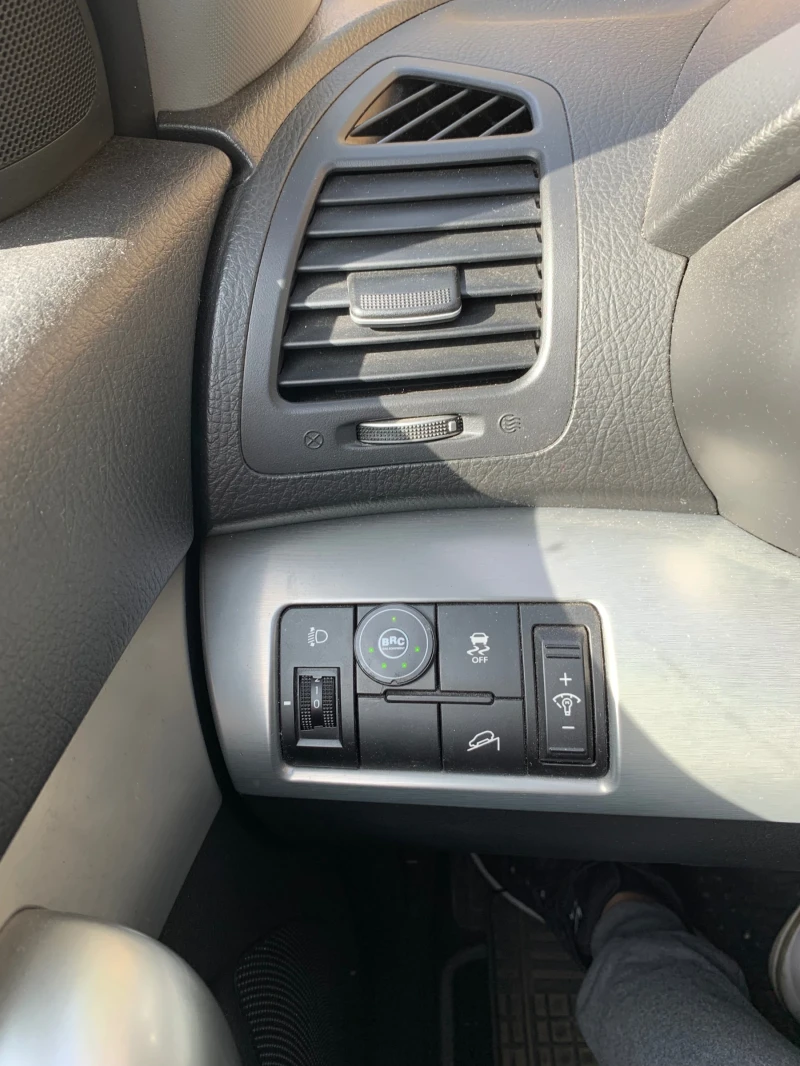 Kia Sorento 2.4 , снимка 12 - Автомобили и джипове - 52959437