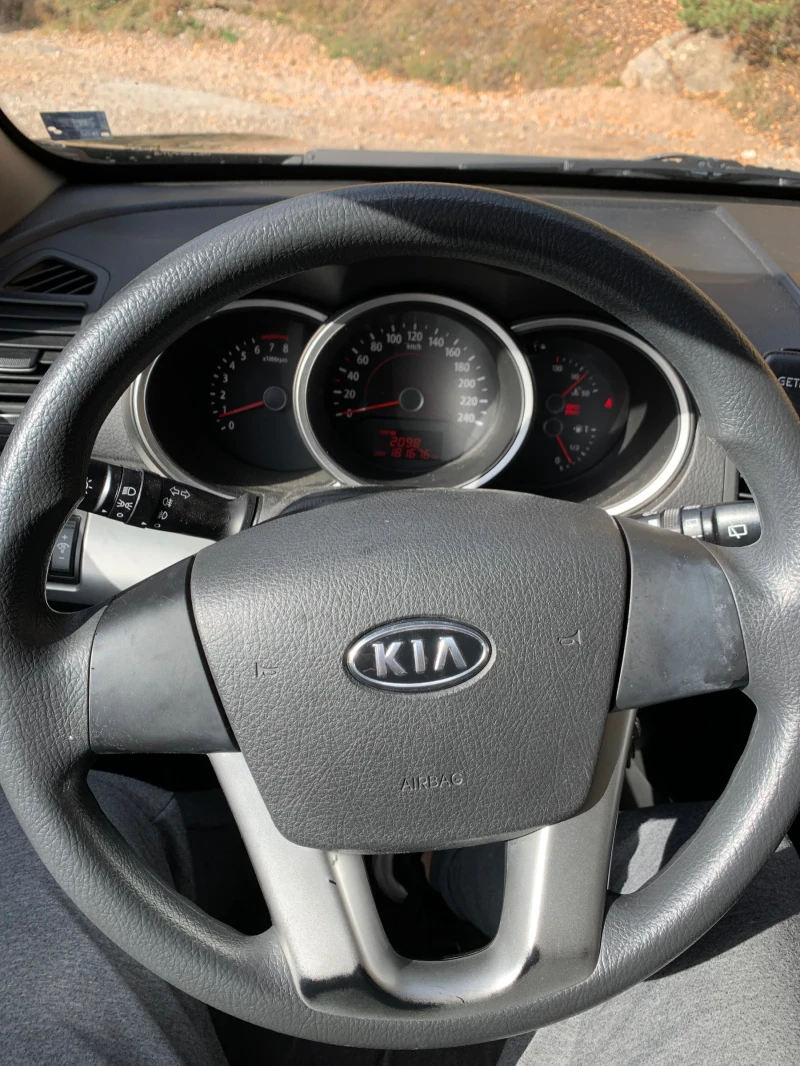 Kia Sorento 2.4 , снимка 11 - Автомобили и джипове - 52959437