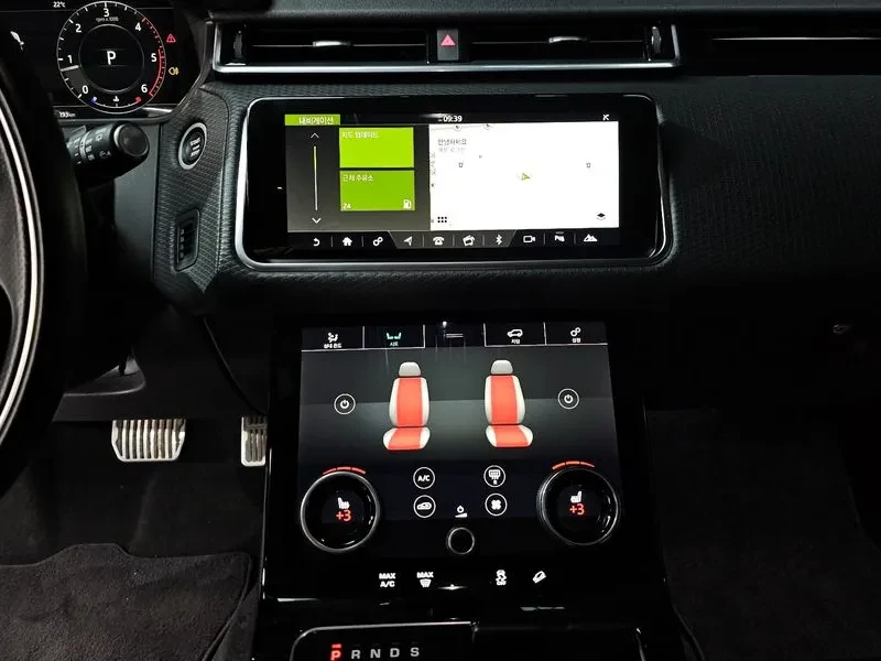 Land Rover Range Rover Velar, снимка 14 - Автомобили и джипове - 54515149