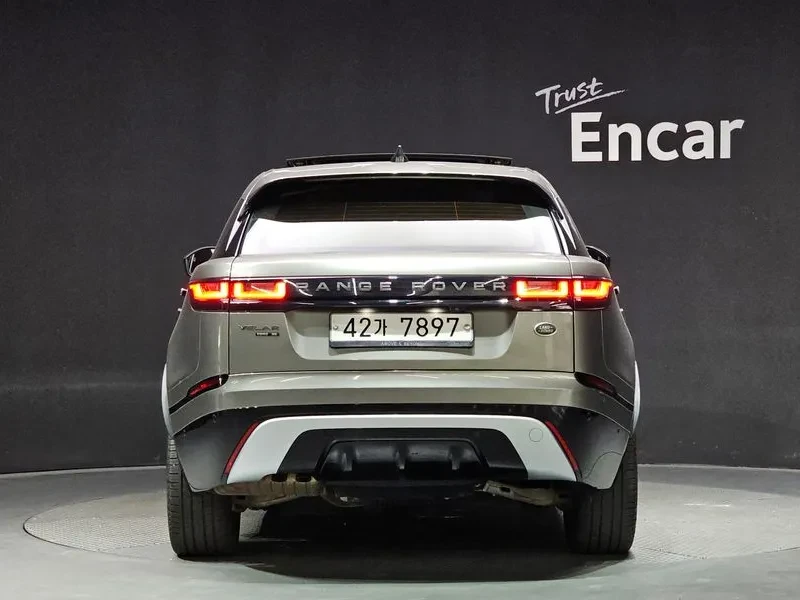 Land Rover Range Rover Velar, снимка 4 - Автомобили и джипове - 54515149