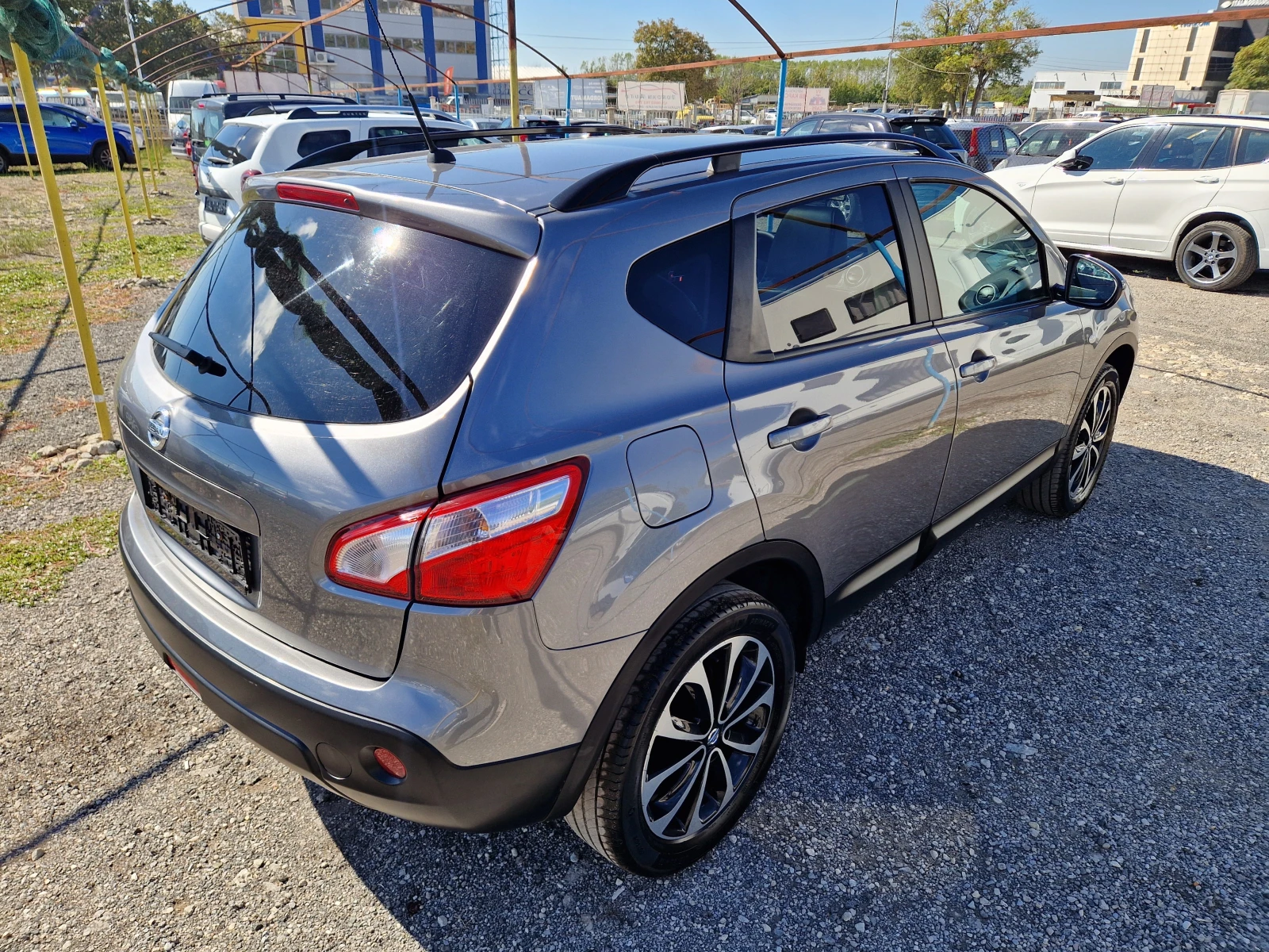 Nissan Qashqai 2.0I 4x4 Фейслифт - изображение 3