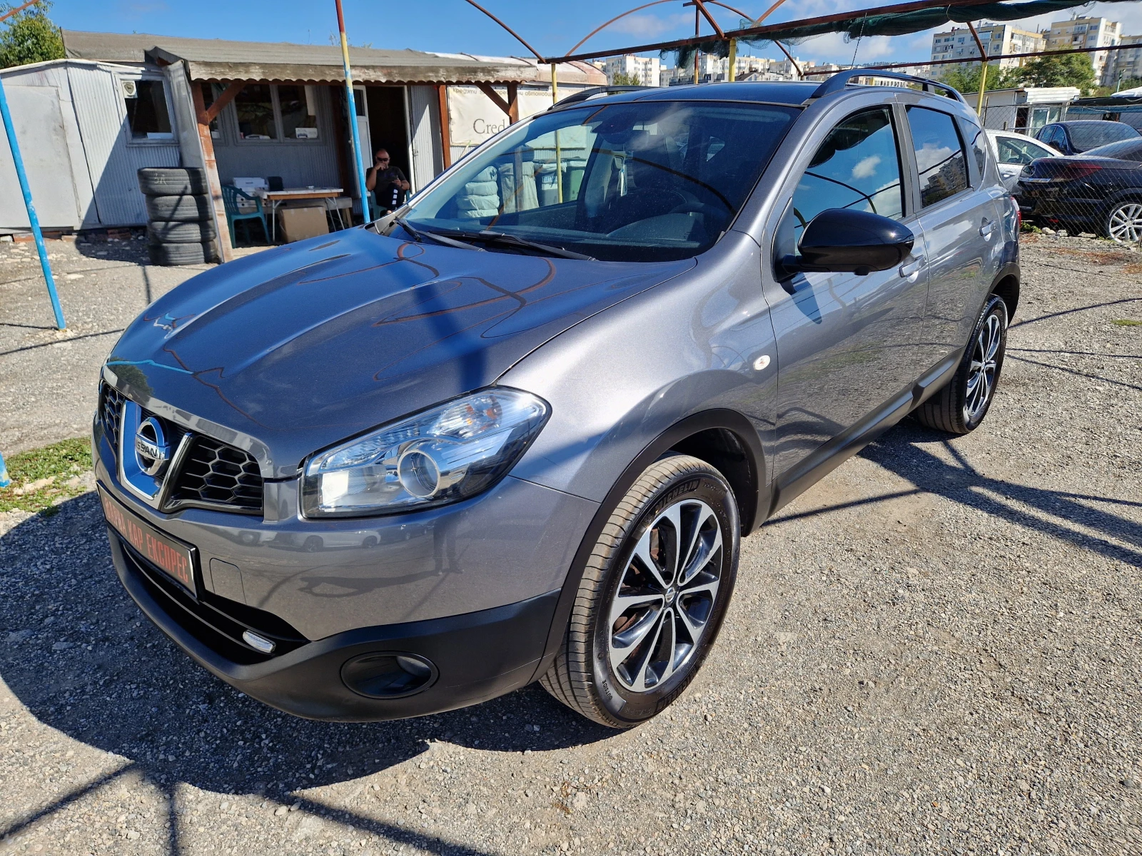 Nissan Qashqai 2.0I 4x4 Фейслифт - изображение 2