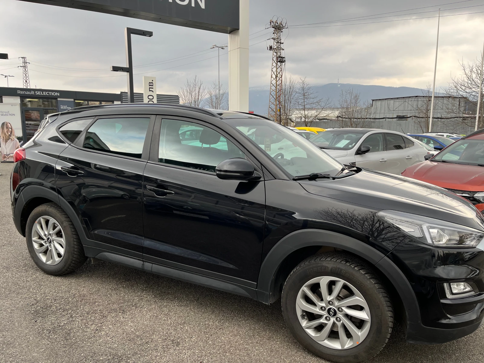 Hyundai Tucson, снимка 3 - Автомобили и джипове - 53962159