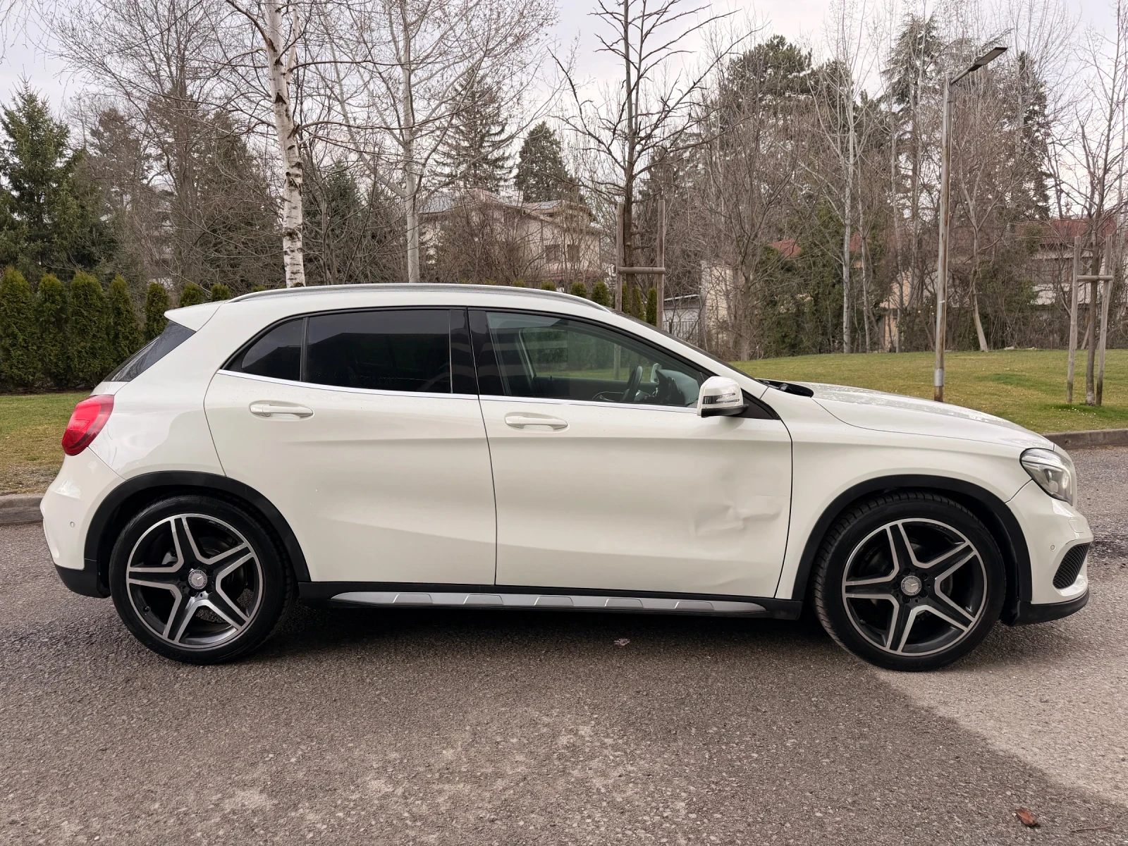 Mercedes-Benz GLA 200 CDI / 4-MATIC / AMG PACK, снимка 8 - Автомобили и джипове - 53978647
