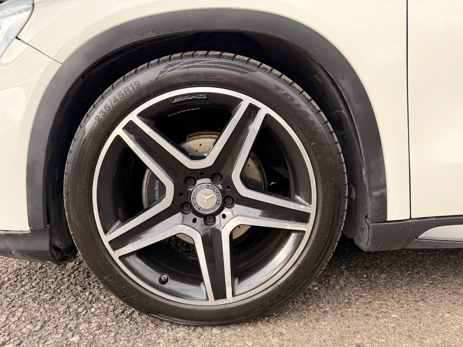 Mercedes-Benz GLA 200 CDI / 4-MATIC / AMG PACK, снимка 16 - Автомобили и джипове - 53978647