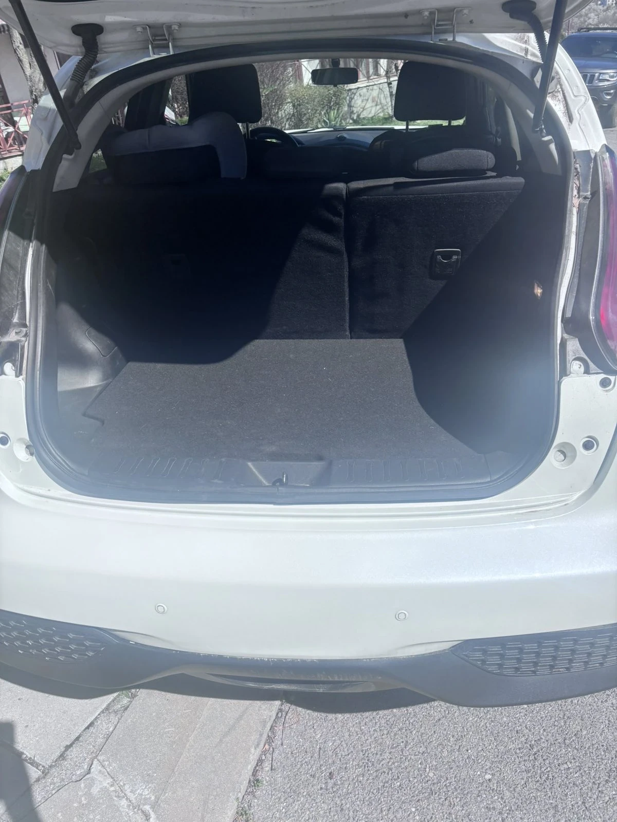 Nissan Juke, снимка 5 - Автомобили и джипове - 54244935