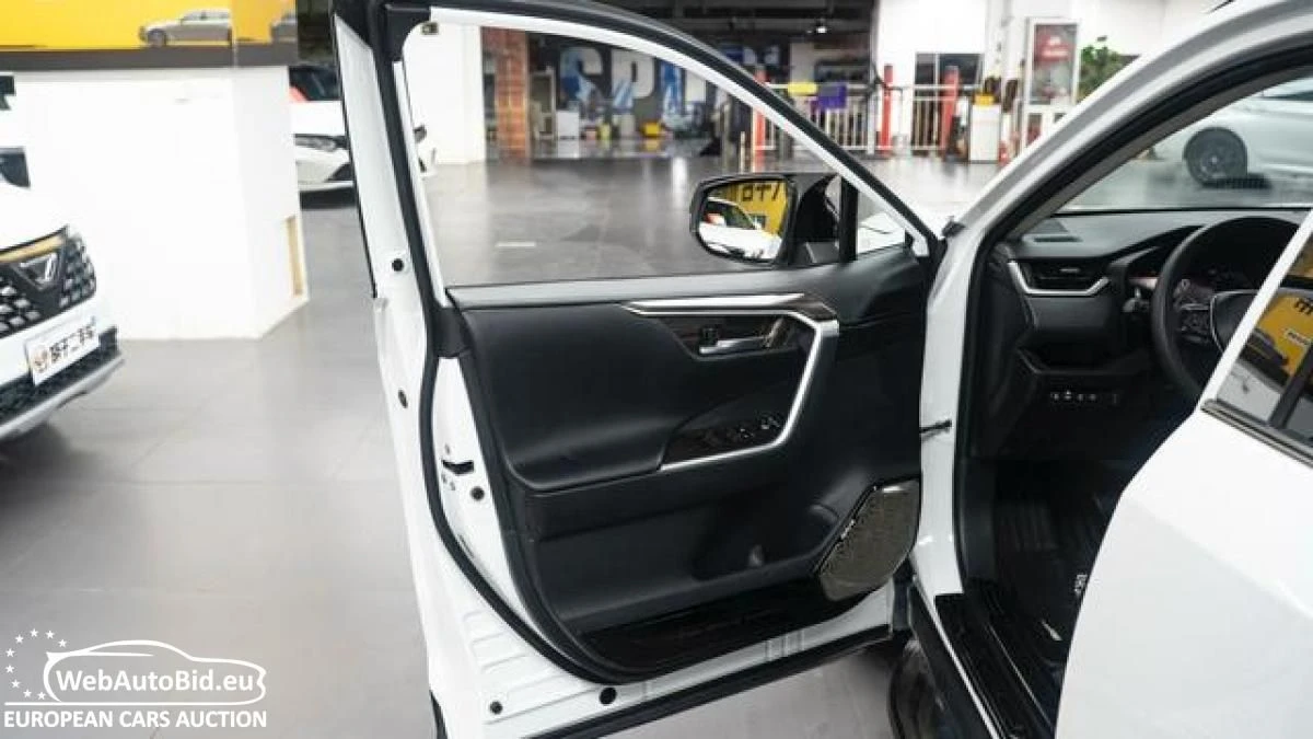 Toyota Rav4, снимка 11 - Автомобили и джипове - 54425702