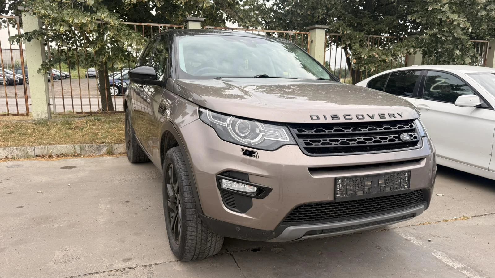 Land Rover Discovery Sport, снимка 2 - Автомобили и джипове - 55129391