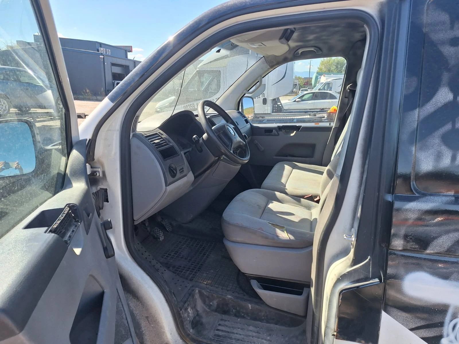 VW T5 1.9 TDI, снимка 9 - Бусове и автобуси - 56071910