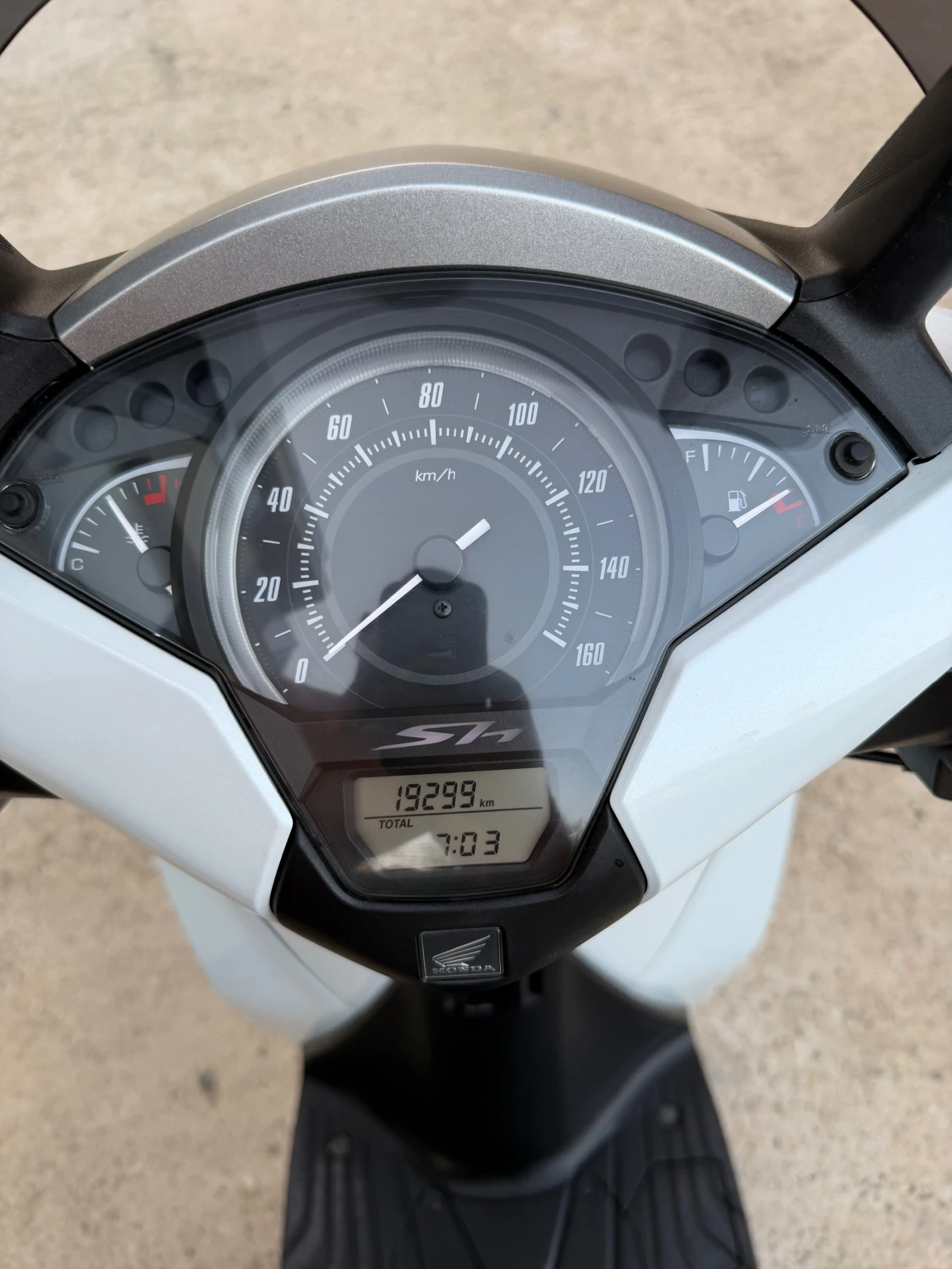 Honda Sh 125i, снимка 12 - Мотоциклети и мототехника - 55852655